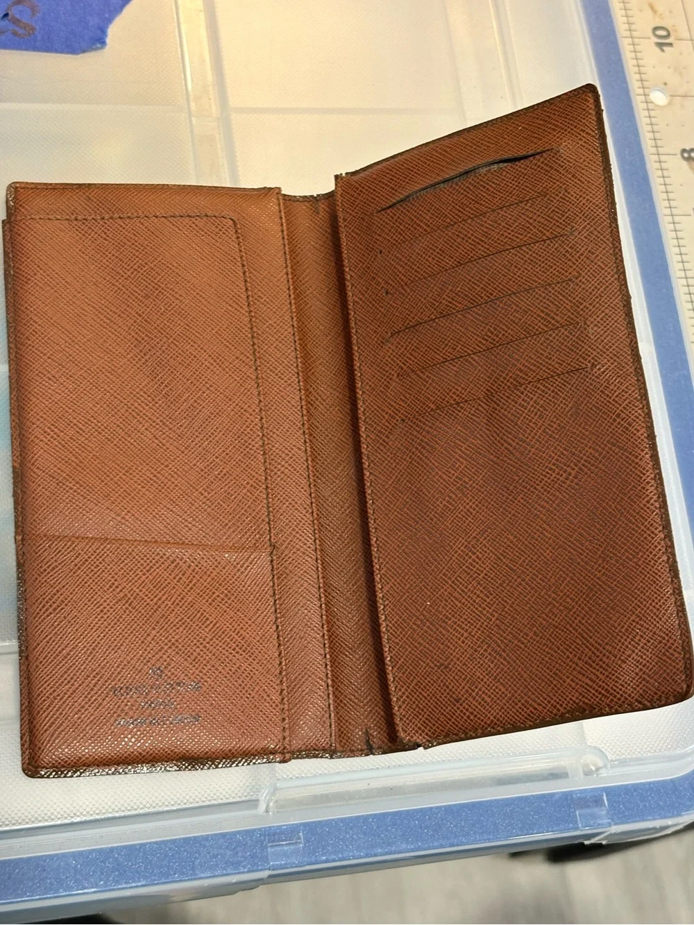 Louis Vuitton iconic lv